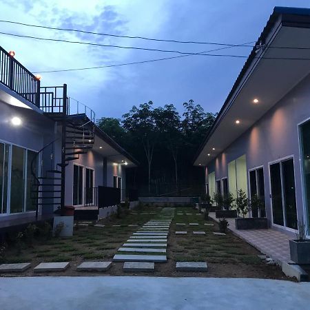 Tubtimtong Boutique Hotel Nai Yang Beach Exterior foto